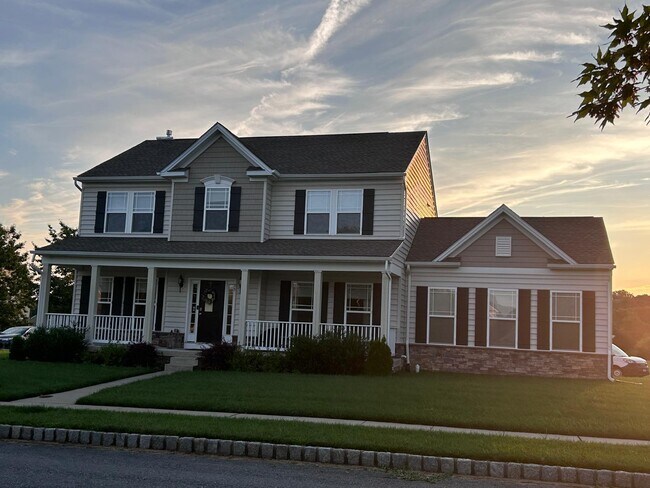 Building Photo - 75 Livie Ln