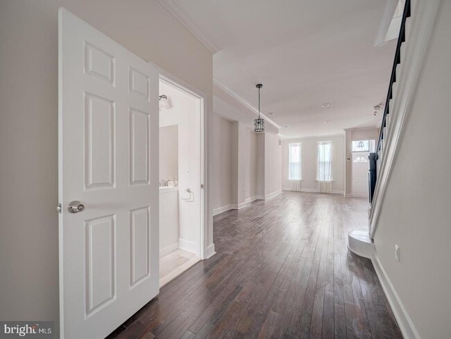 Building Photo - 417 N Collington Ave