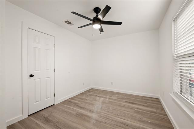 Building Photo - 802 Rock Creek Dr