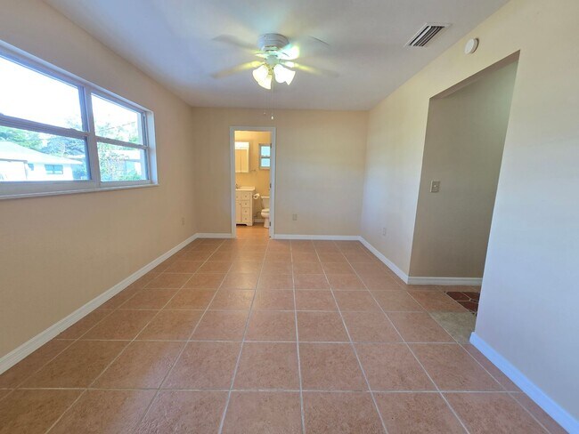 Building Photo - 3125 Irving St