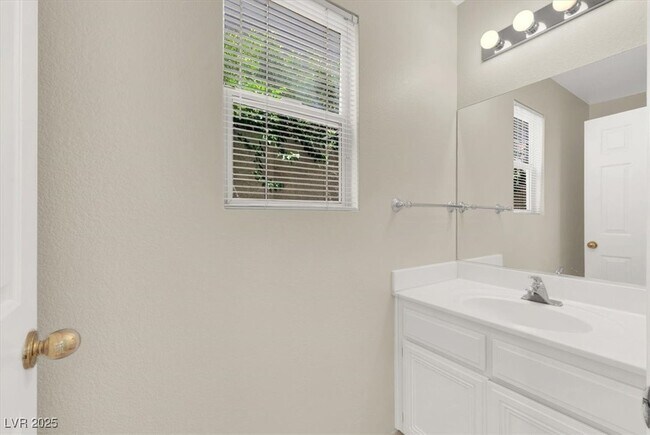 Building Photo - 10256 Copparo Pl