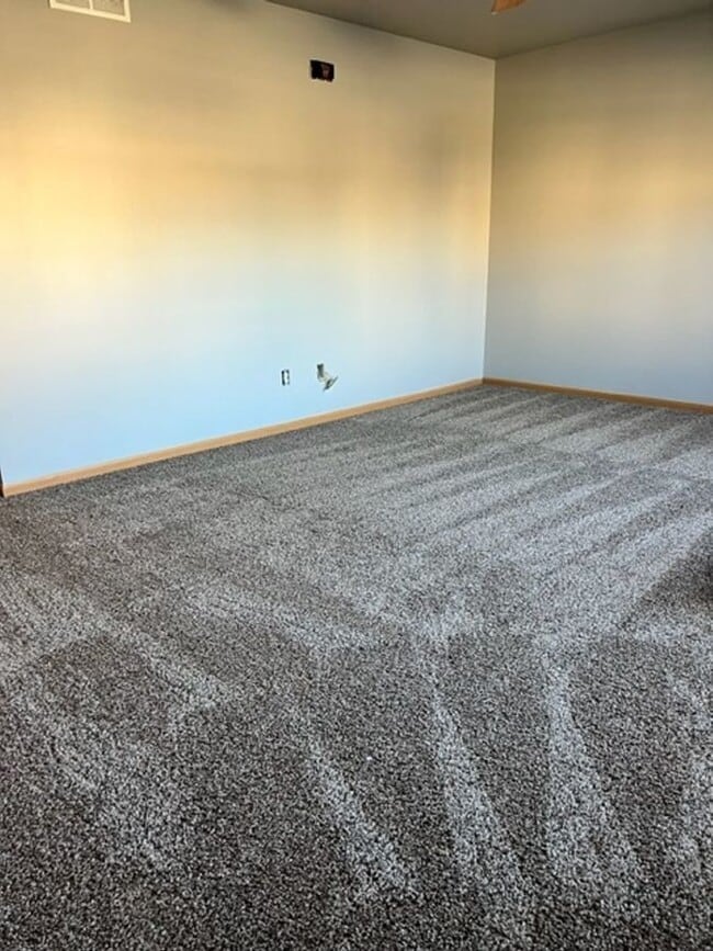 Building Photo - 1715 Dainesway Dr