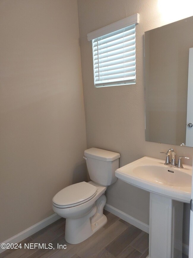 Building Photo - 12866 Josslyn Ln