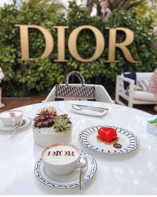 Building Photo - 385 NE 82nd Terrace