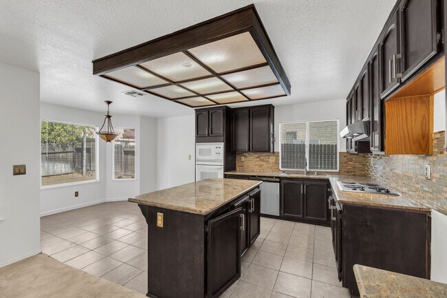 Building Photo - 8327 Trimmer Way