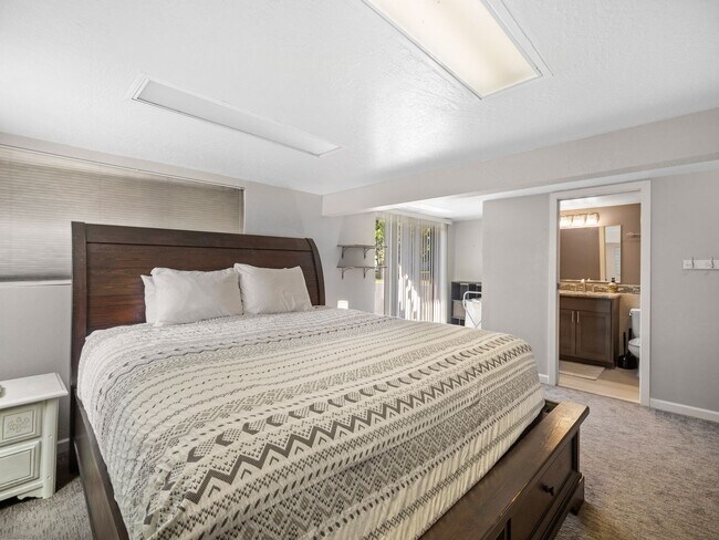 Building Photo - Spacious 2-Bedroom Home with Private Deck,...