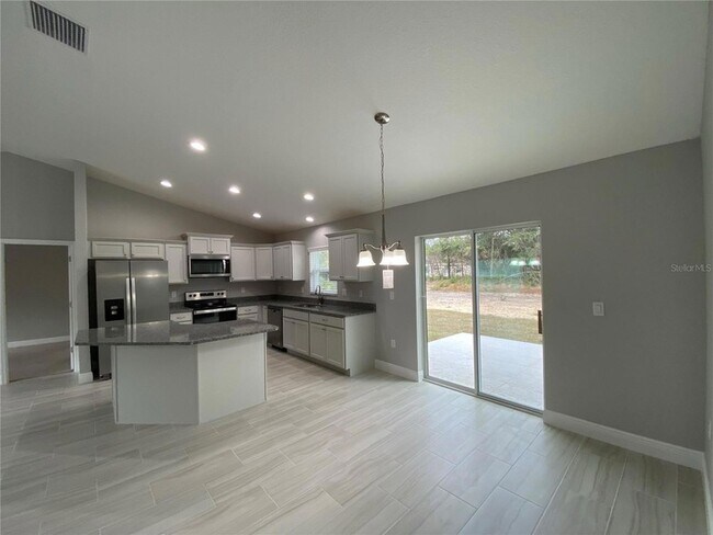 Building Photo - 13791 SW 33rd Terrace