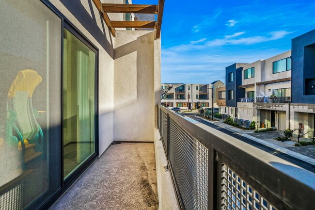 Building Photo - 2152 Senita Dr