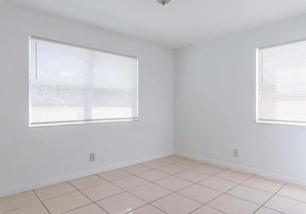Building Photo - 314 E Gateway Blvd