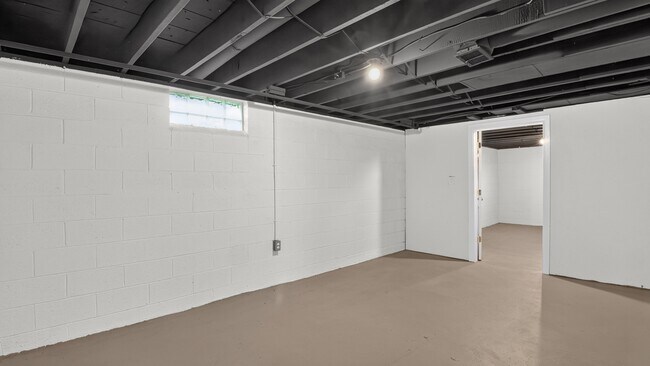 Building Photo - 3582 N Milford Rd