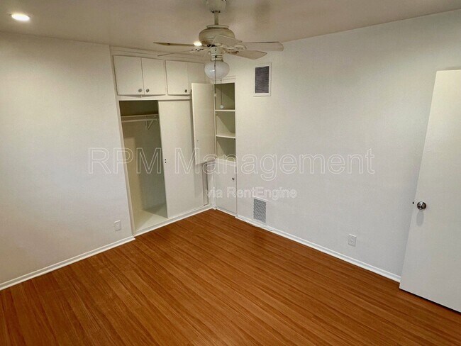 Building Photo - 18546 Clark St