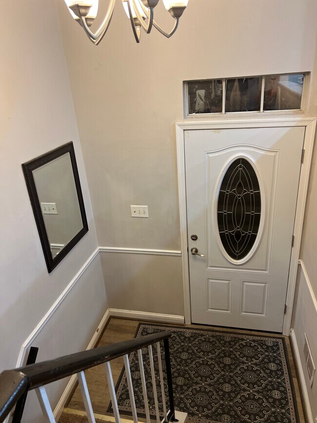 Building Photo - 8548 Pine Run Ct