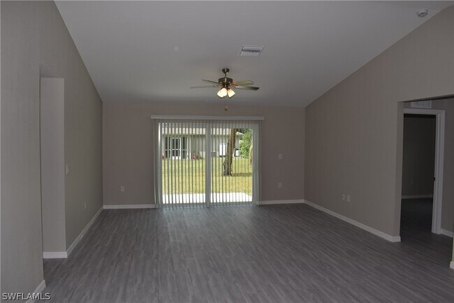 Building Photo - 3718 Donahue Ave