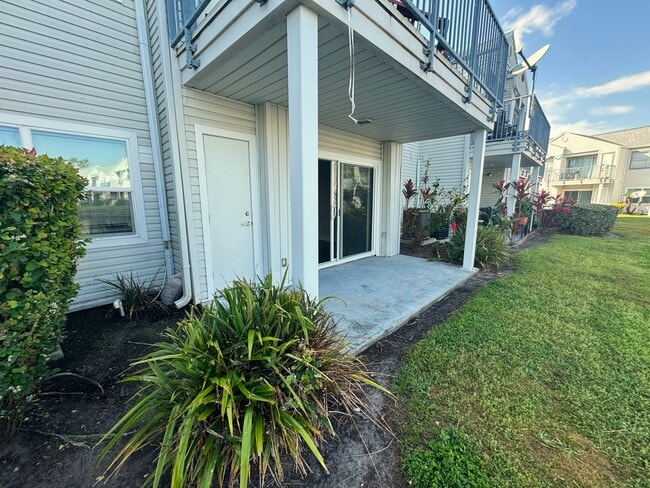 Building Photo - 2536 Woodgate Blvd