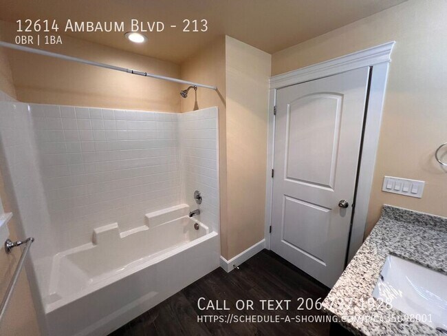 Building Photo - 12614 Ambaum Blvd SW