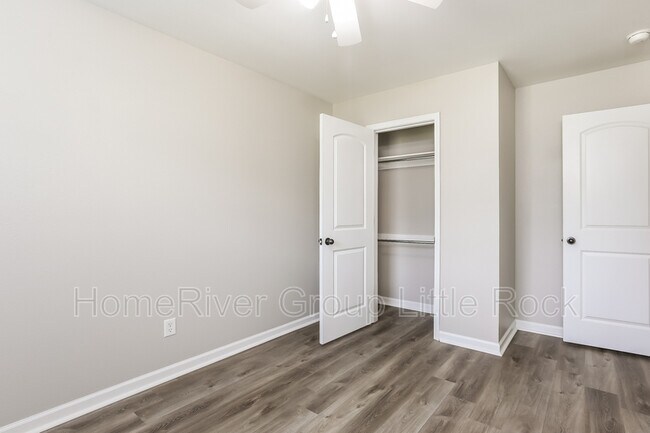 Building Photo - 13996 Pine Glen Cove