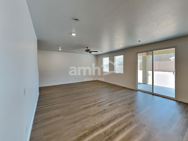 Building Photo - 6504 E Paseo Alga
