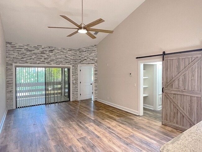 Building Photo - One-Bedroom Second Floor Condo in Winterset Community