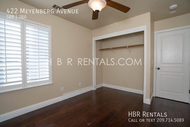 Building Photo - 422 Meyenberg Ave