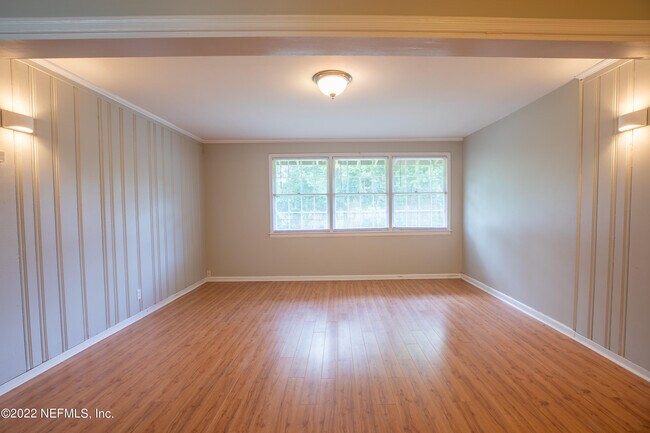 Building Photo - 6029 Clifton Ave