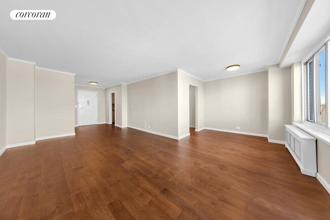 Building Photo - 400 Central Prk W