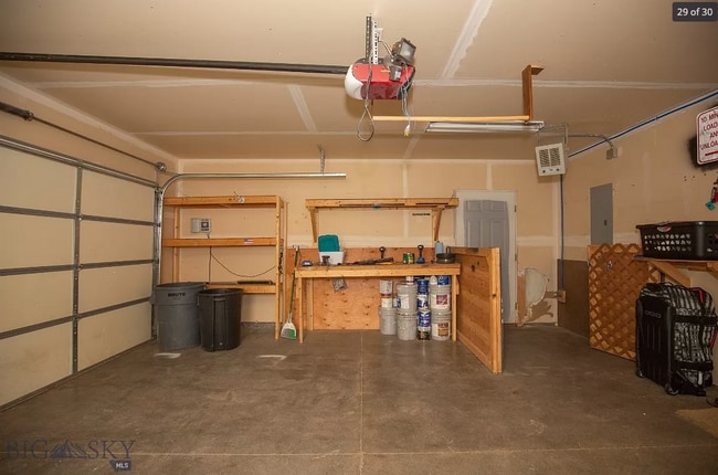 Building Photo - 4 Bedroom Home in River Rock