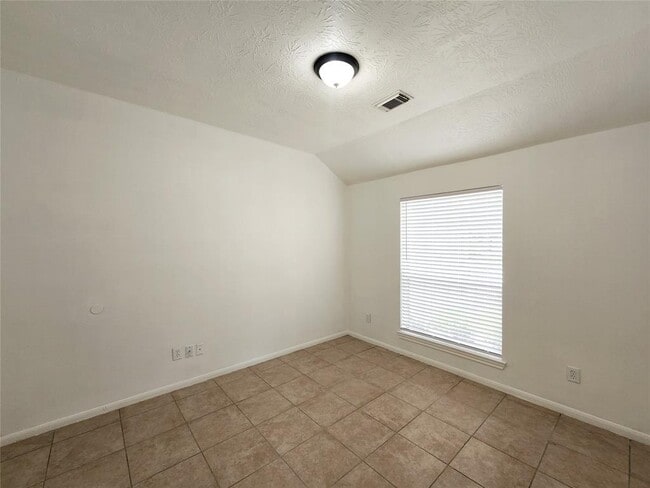 Building Photo - 2810 Autumn Springs Ln