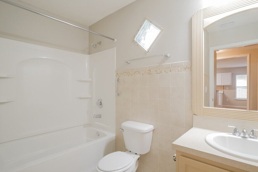 Building Photo - 820 Wynfield Cir