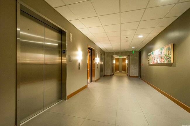 Building Photo - 315 Rock St