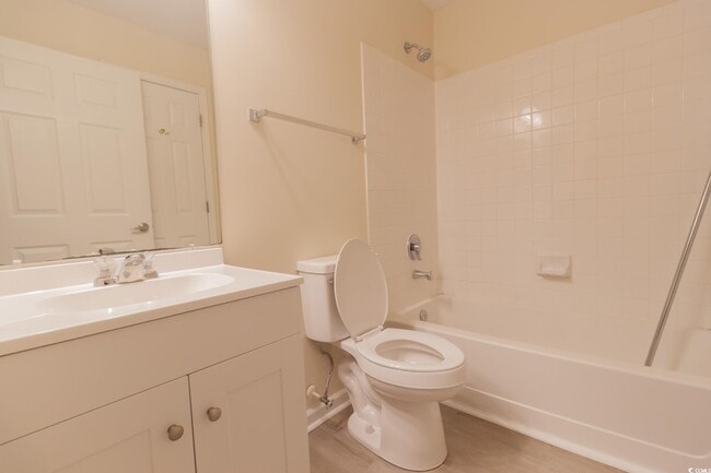 Building Photo - 3795 Hitchcock Way