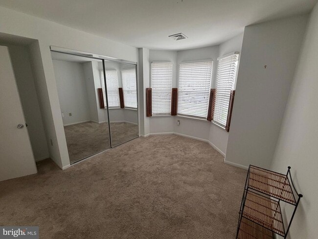 Building Photo - 106 Pinewood Dr