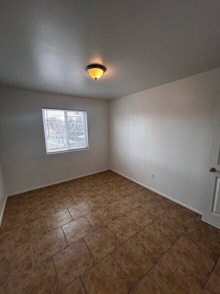 Building Photo - 309 Columbia Dr SE