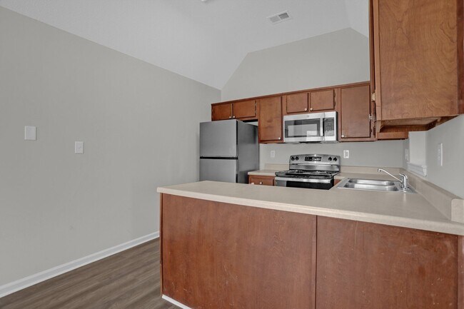 Building Photo - 1676 Joy Cir