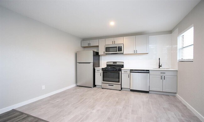 Building Photo - 5201 Crawford St