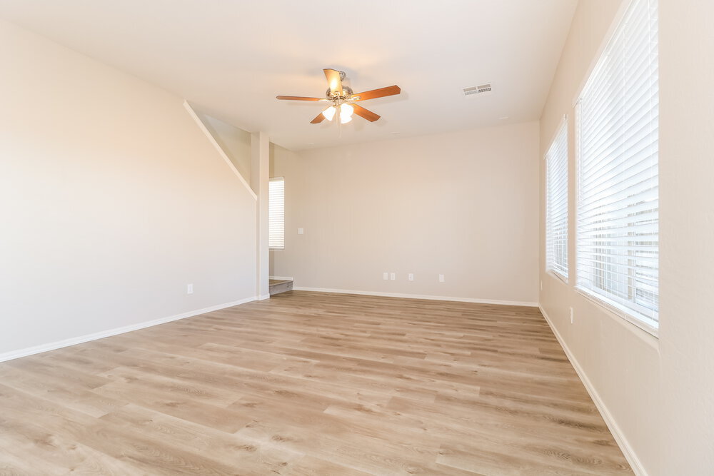 Building Photo - 28779 N Spur Dr