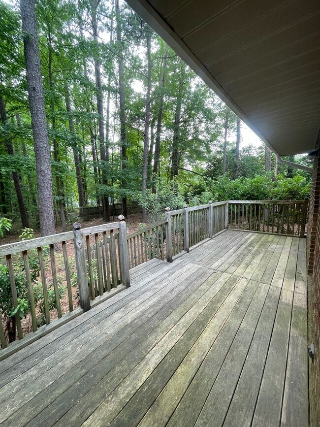 Building Photo - 900 Barringer Drive ~ Charming 2 Bedroom R...