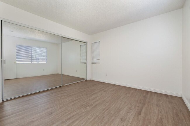Building Photo - 4BR/3BA Condo in Canyon Crest Near UCR