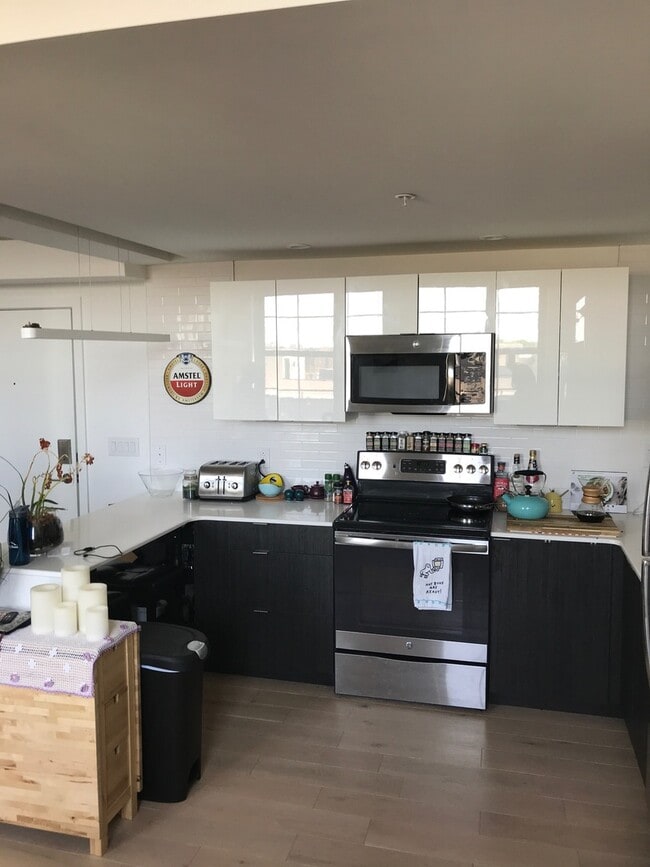 Interior Photo - 420 Fairmount Avenue Partners LP
