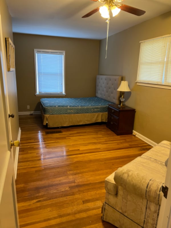 Building Photo - 225 N Park Dr