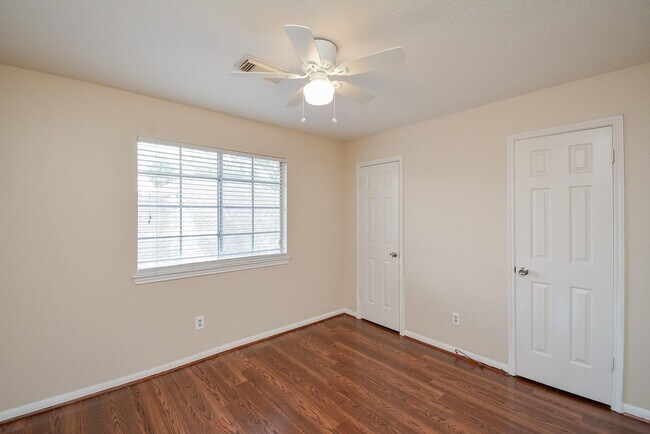 Building Photo - 17023 Blue Mist Cir