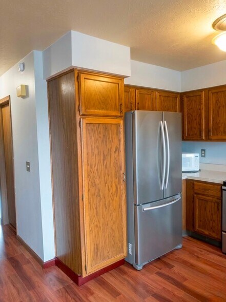 Building Photo - 1541 Park Pl Dr