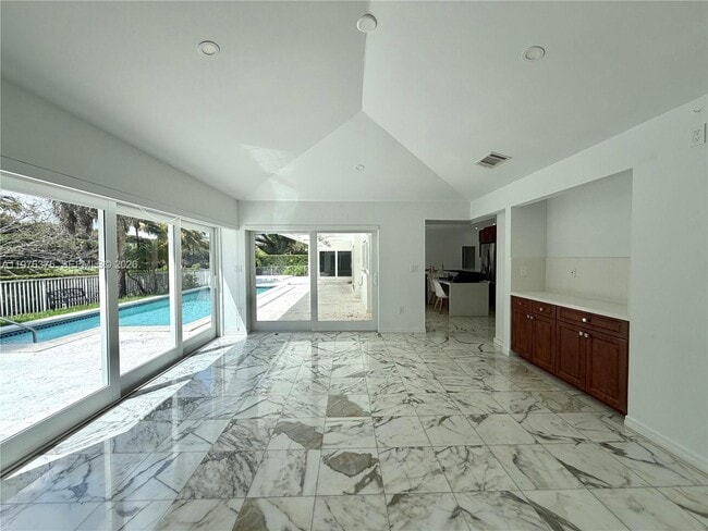 Building Photo - 4934 NW 94th Doral Pl