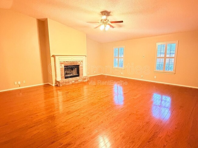 Building Photo - 15022 Polynesian