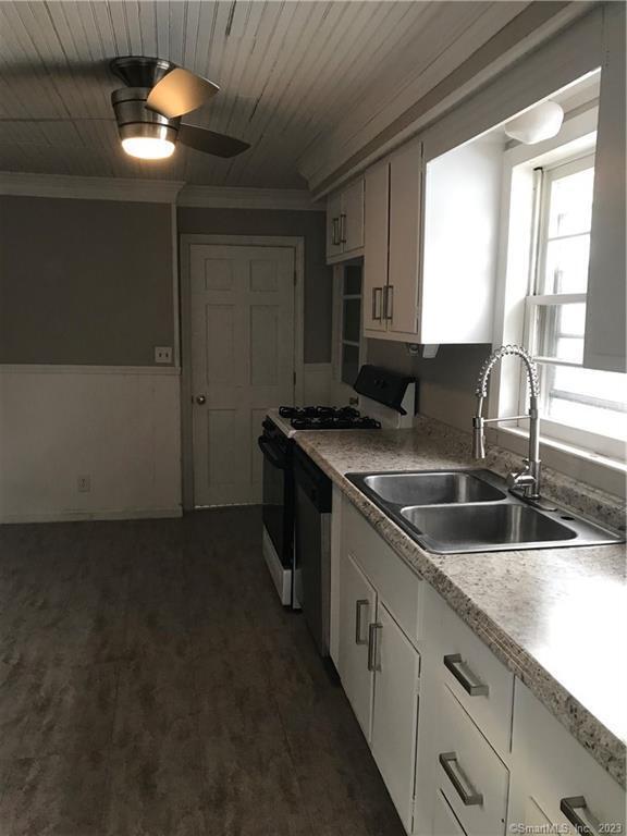 Building Photo - 105 Naugatuck Ave