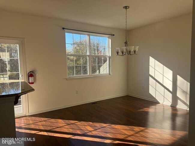 Building Photo - 109 Creekside Wy