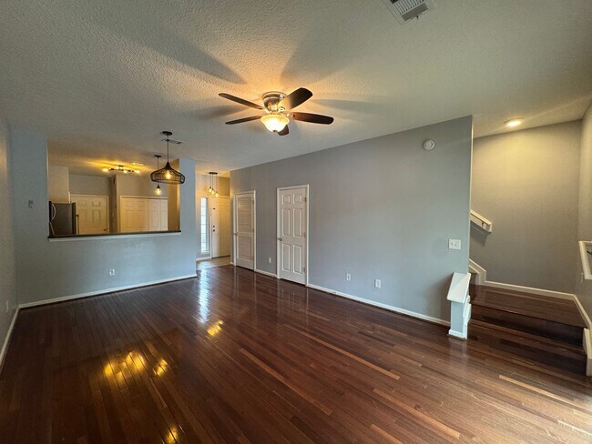 Building Photo - Available Now! Westside Timothy's Landing 2/2.5 Townhome with a 1-Car Garage