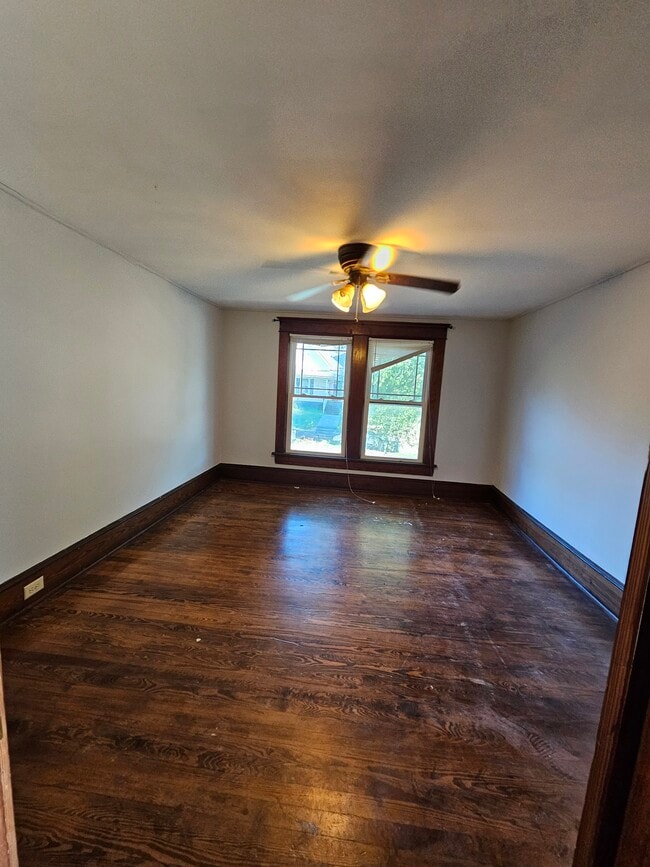 Building Photo - 920 N Church St