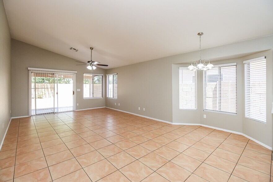 Building Photo - 4790 W Shannon Ct