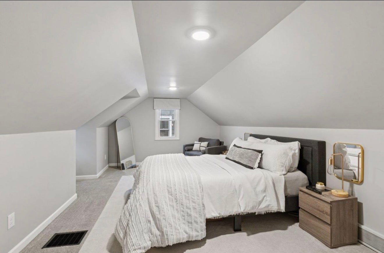 Building Photo - 5217 France Ave S