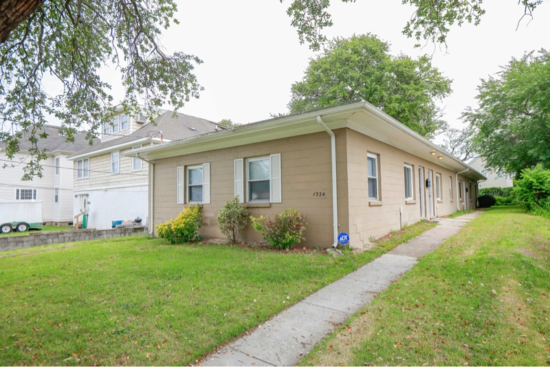 Building Photo - 1324 Hillside Ave